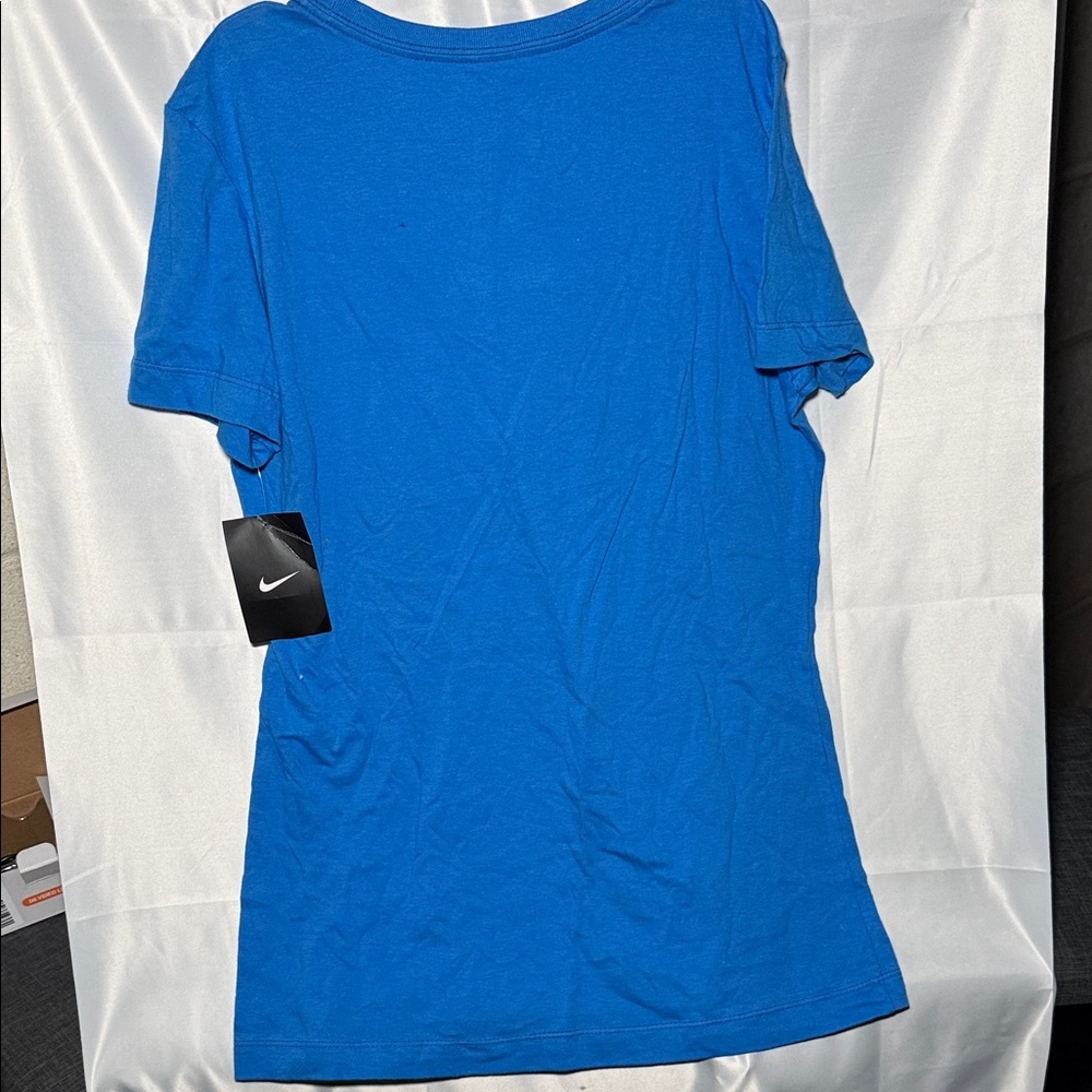 Nike Women's Blue and Purple Tee - Picture 3 of 3